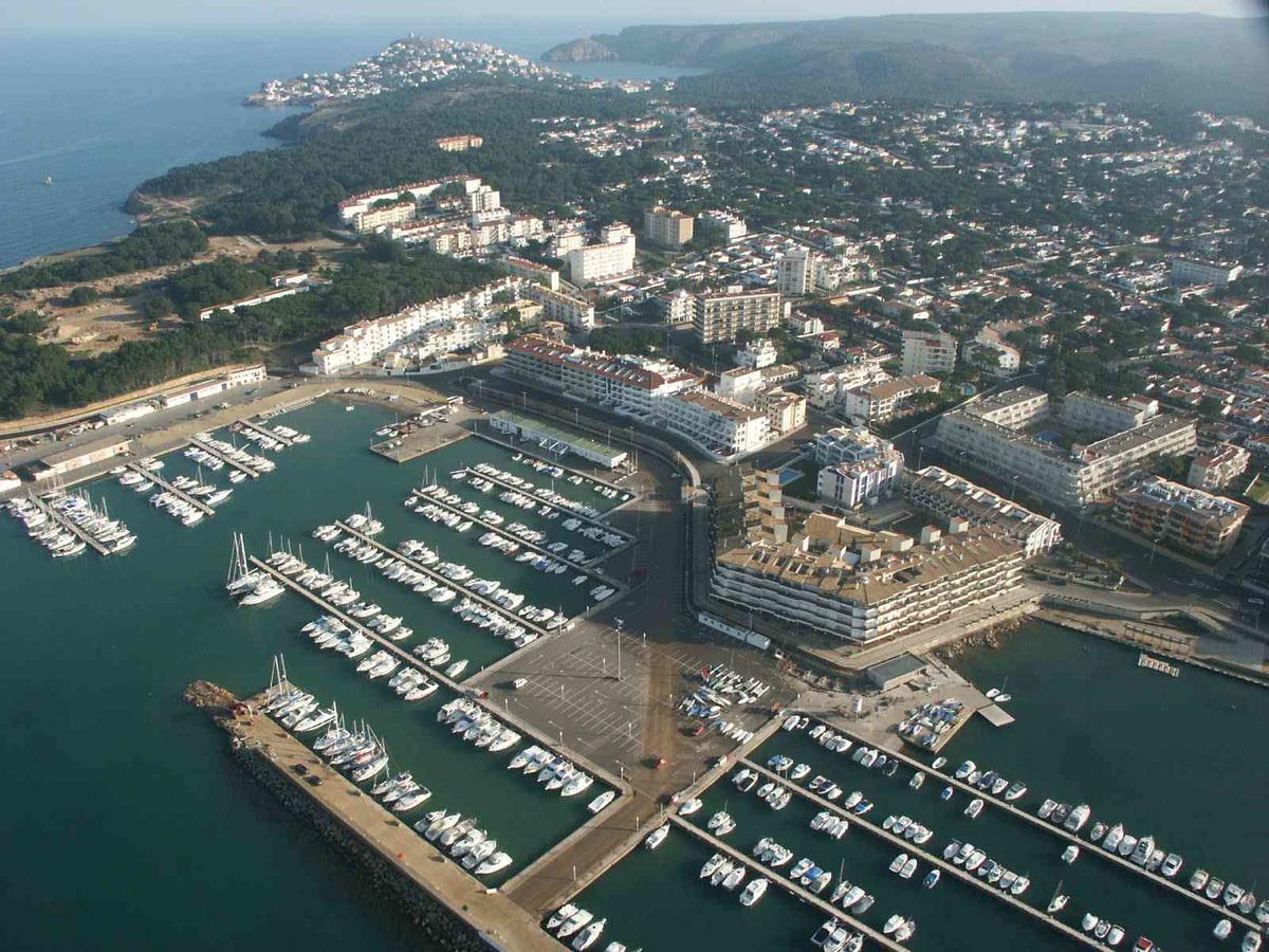 Villa Avinguda Montgo L' Escala Esterno foto