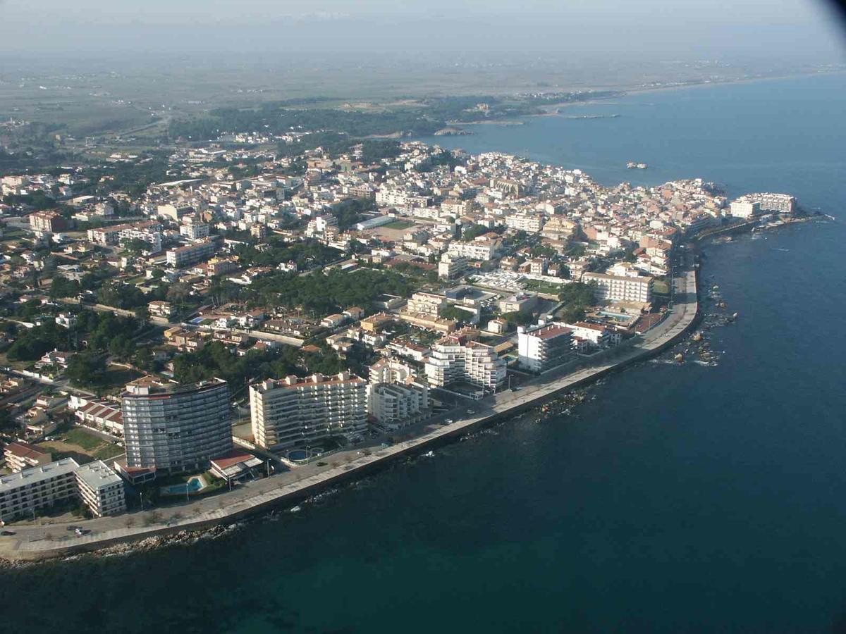 Villa Avinguda Montgo L' Escala Esterno foto