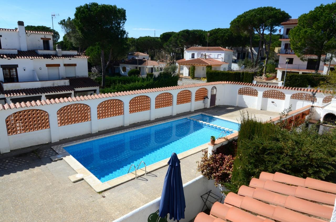 Villa Avinguda Montgo L' Escala Esterno foto